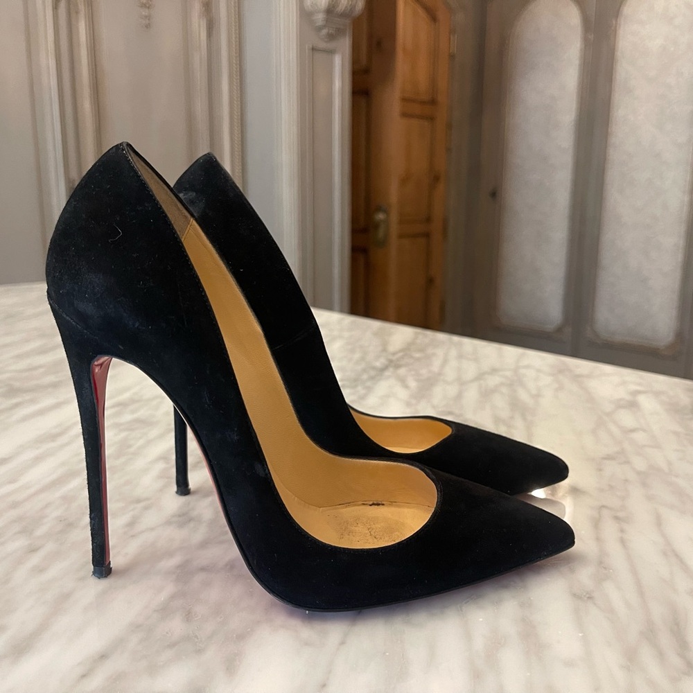 Christian Louboutin 37